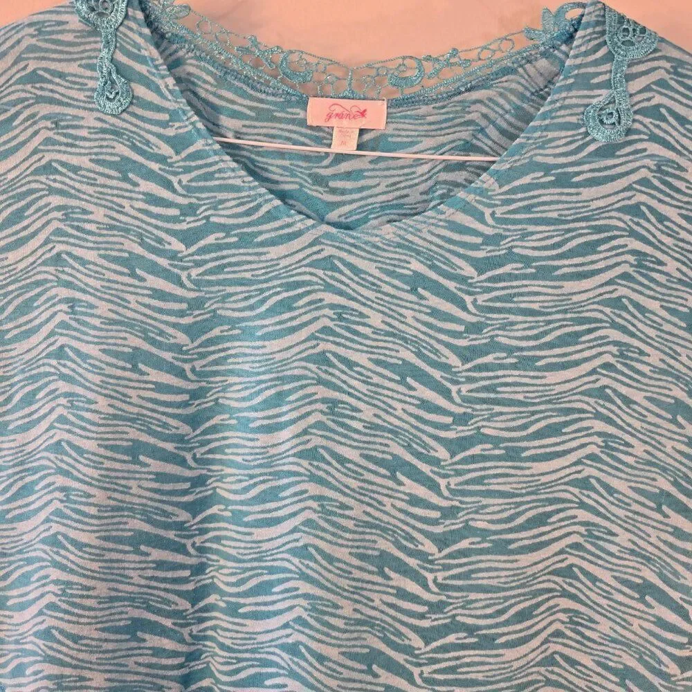 Girls Dolman Sleeve Top Blue Lace Embroidery Cropped Shirt Grane Size Medium